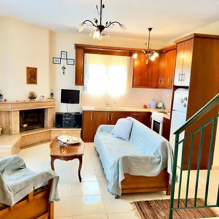 Large 4br House In Nea Fokaia, Near Sani &