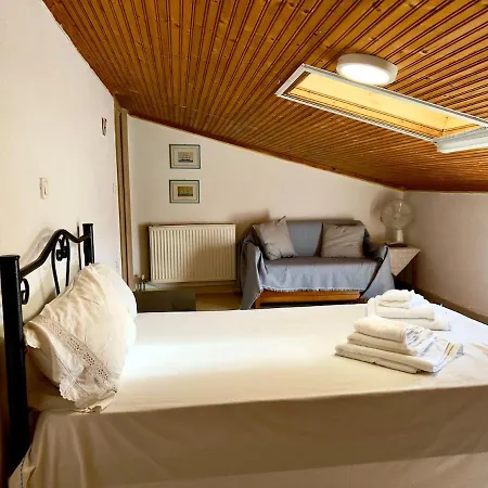Large 4br House In Nea Fokaia, Near Sani &